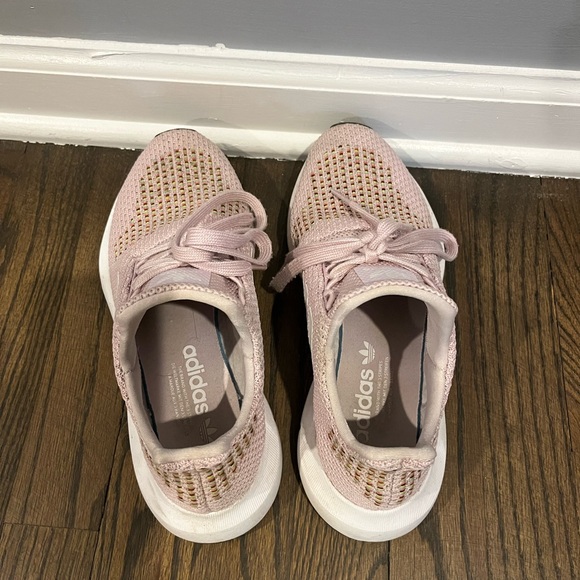 Adidas Swift Run mesh running shoes - Picture 7 of 8